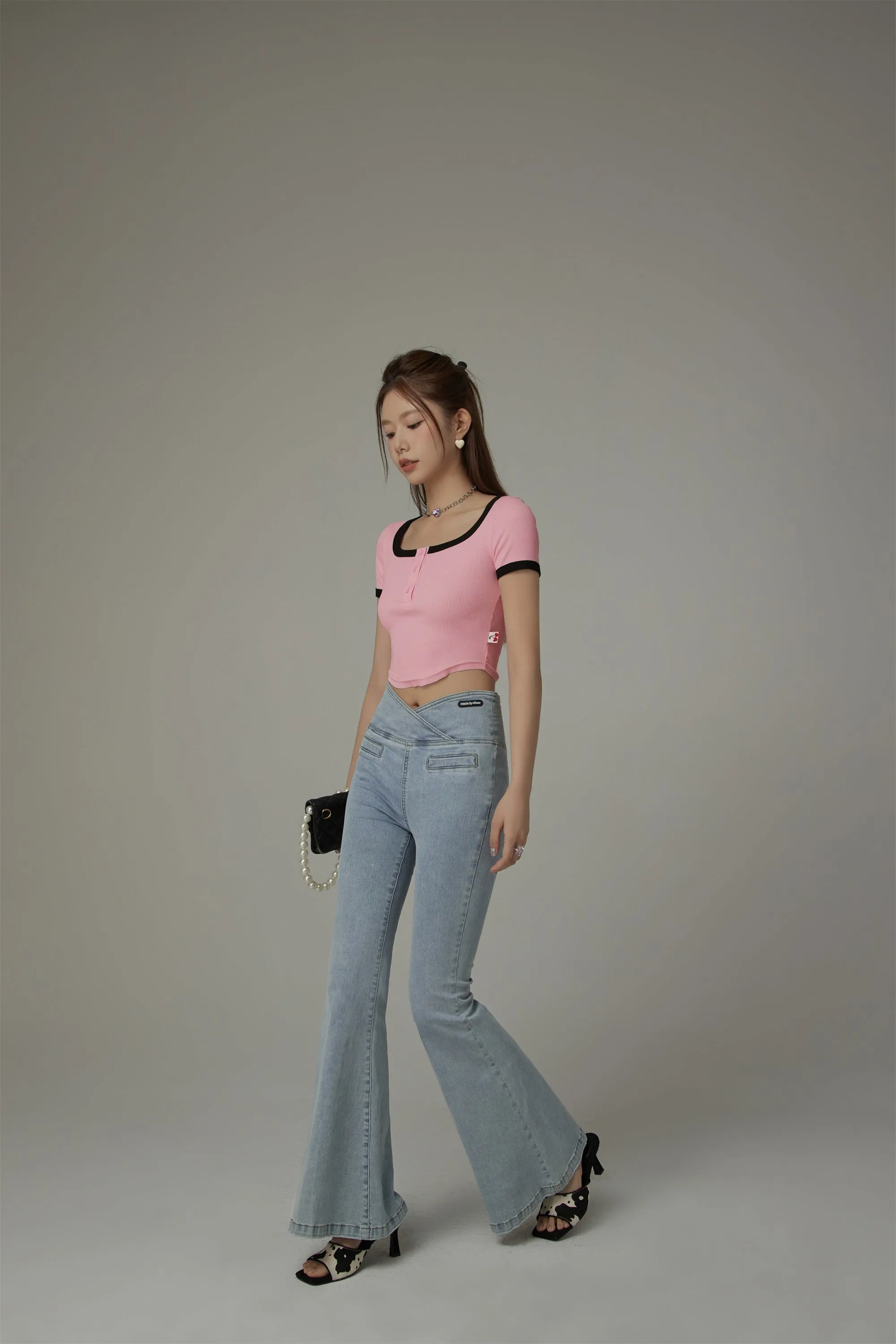 Big U-Neck Cropped T-Shirt