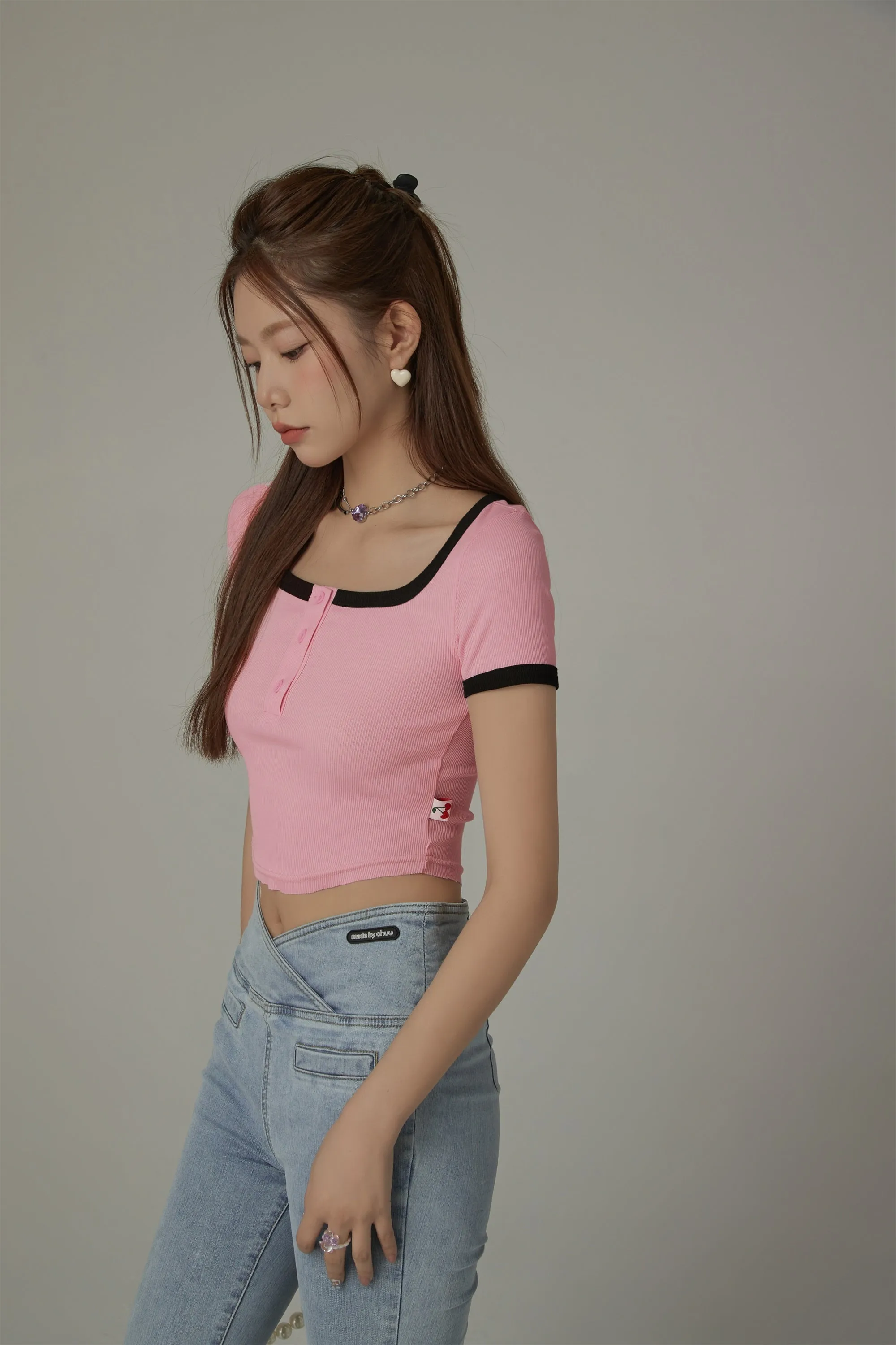 Big U-Neck Cropped T-Shirt