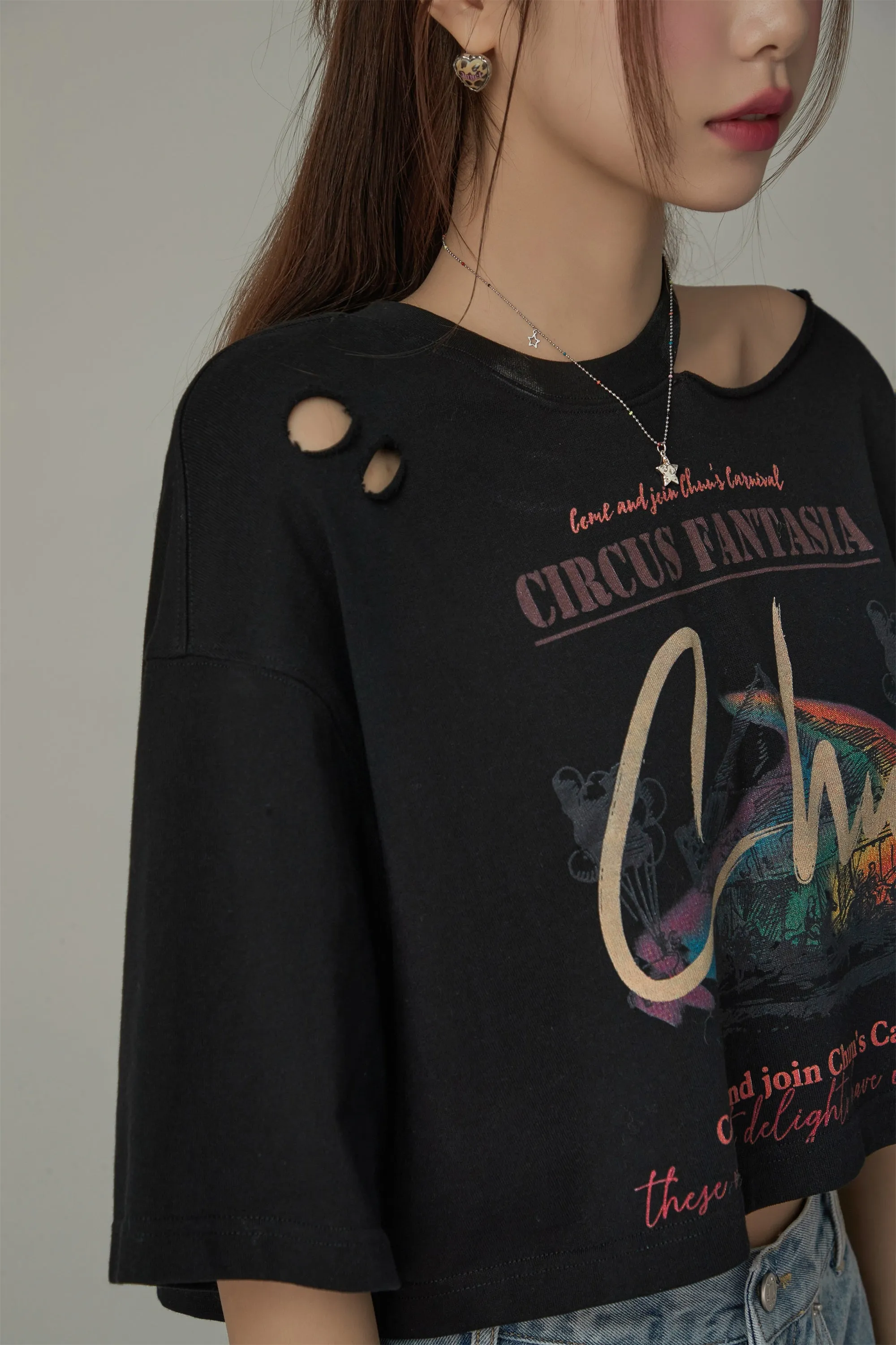 Chuu Carnival Slit Cropped T-Shirt