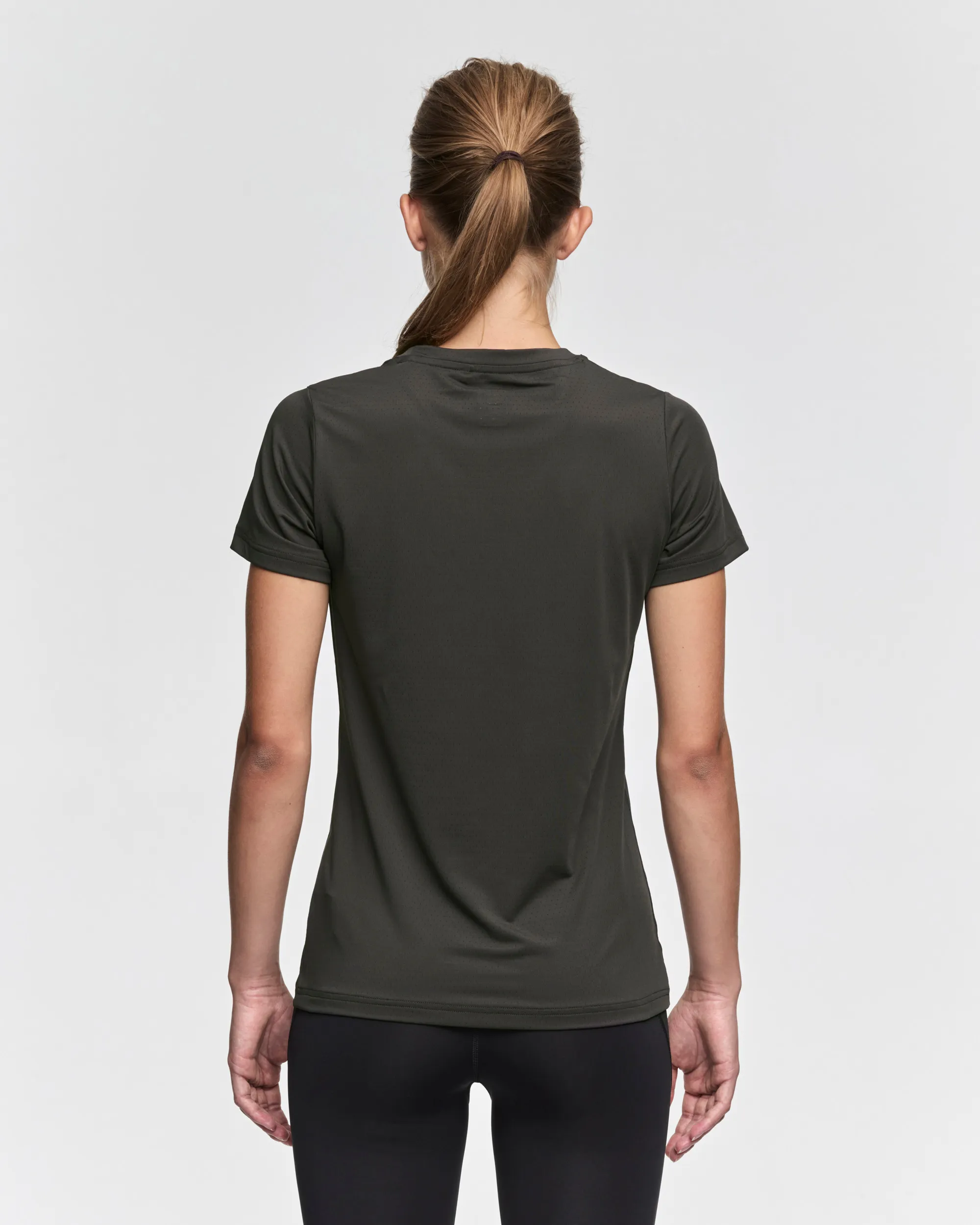 Dæhlie Women&#x27;s T-Shirt Focus Obsidian | Buy Dæhlie Women&#x27;s T-Shirt Focus Obsidian here | Outnorth