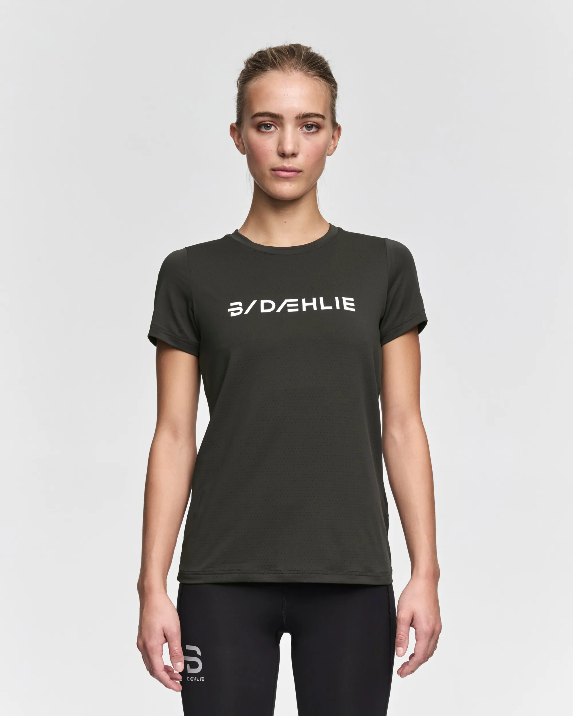 Dæhlie Women&#x27;s T-Shirt Focus Obsidian | Buy Dæhlie Women&#x27;s T-Shirt Focus Obsidian here | Outnorth