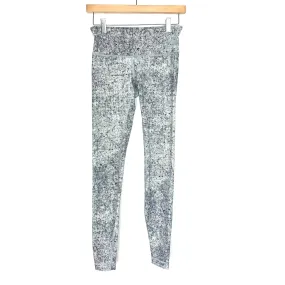 Lululemon Grey and White Marble Leggings- Size 4 (Inseam 27.5")